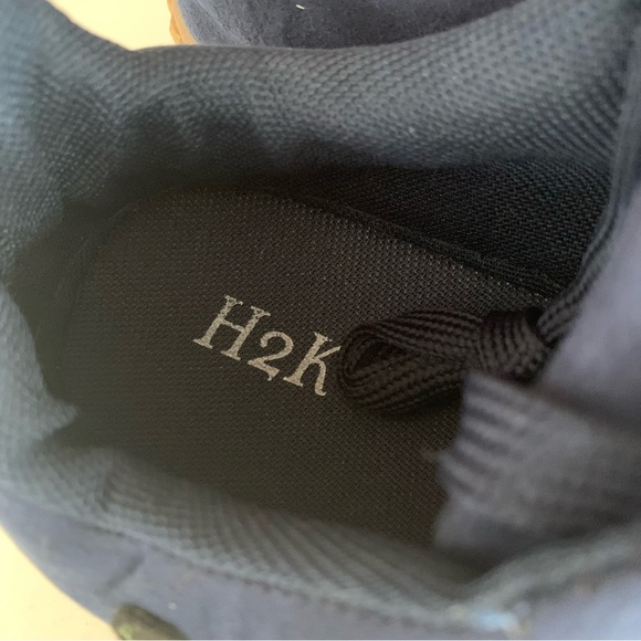 H2K navy blue embroidered lace up platform sneakers Women’s US 11 M NEW - Picture 2 of 8